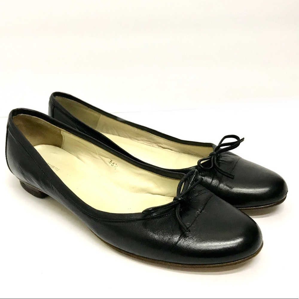 Burberry Flats Black Leather Shoes Size 36.5